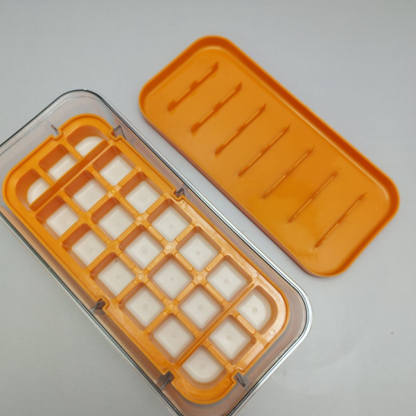 Набор для приготовления и хранения льда / Контейнер для льда с крышкой и с двумя формами для 42 кубиков льда, Оранжевый цвет